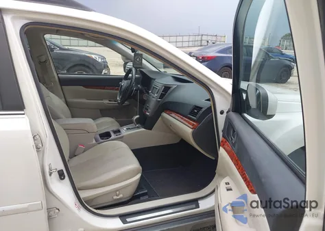 2012 Subaru Outback 2.5I Limited z USA, uszkodzony, nr VIN 4S4BRBKC7C3285845